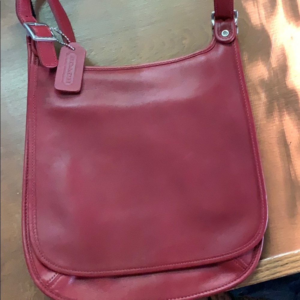 Gorgeous red/burgundy crossbody bag